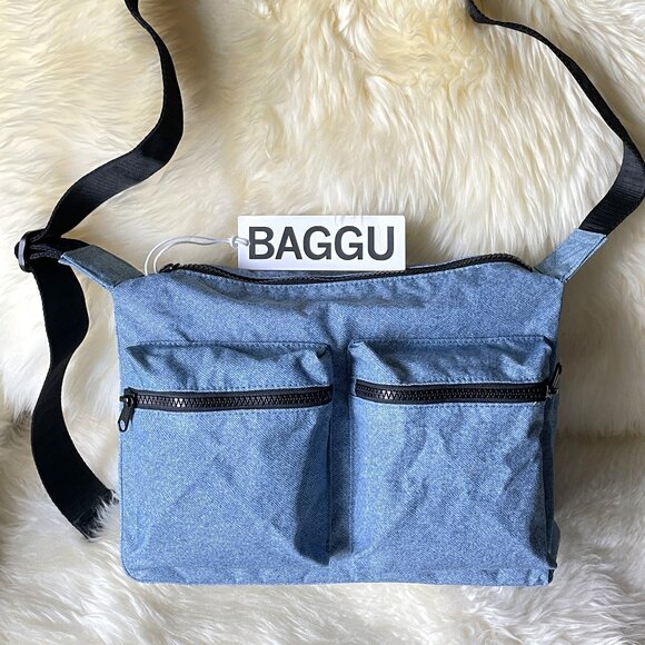 BAGGU Handbags - NWT Baggu Medium Cargo Crossbody - Digital Denim